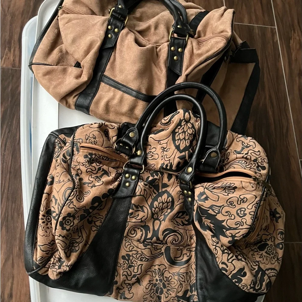 His & Hers Matching Duffel Bags - Picture 2 of 9